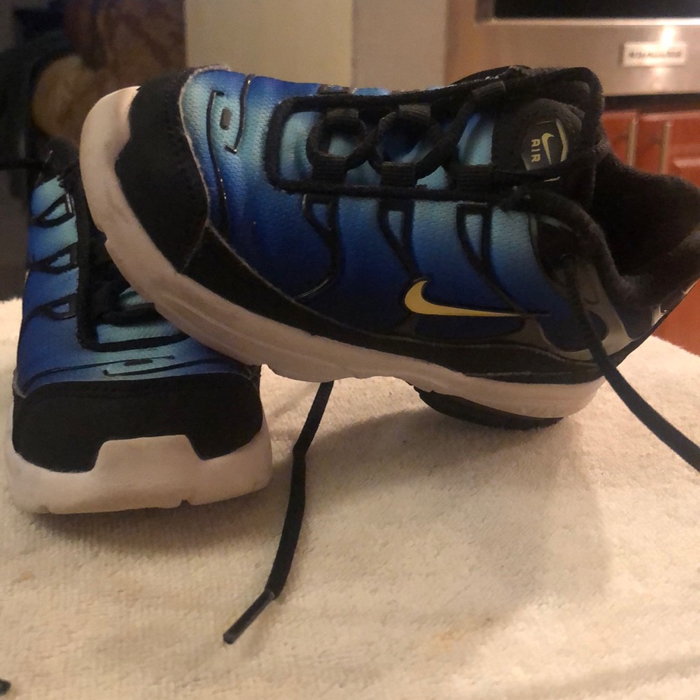 AIR MAX - Picture 3 of 5